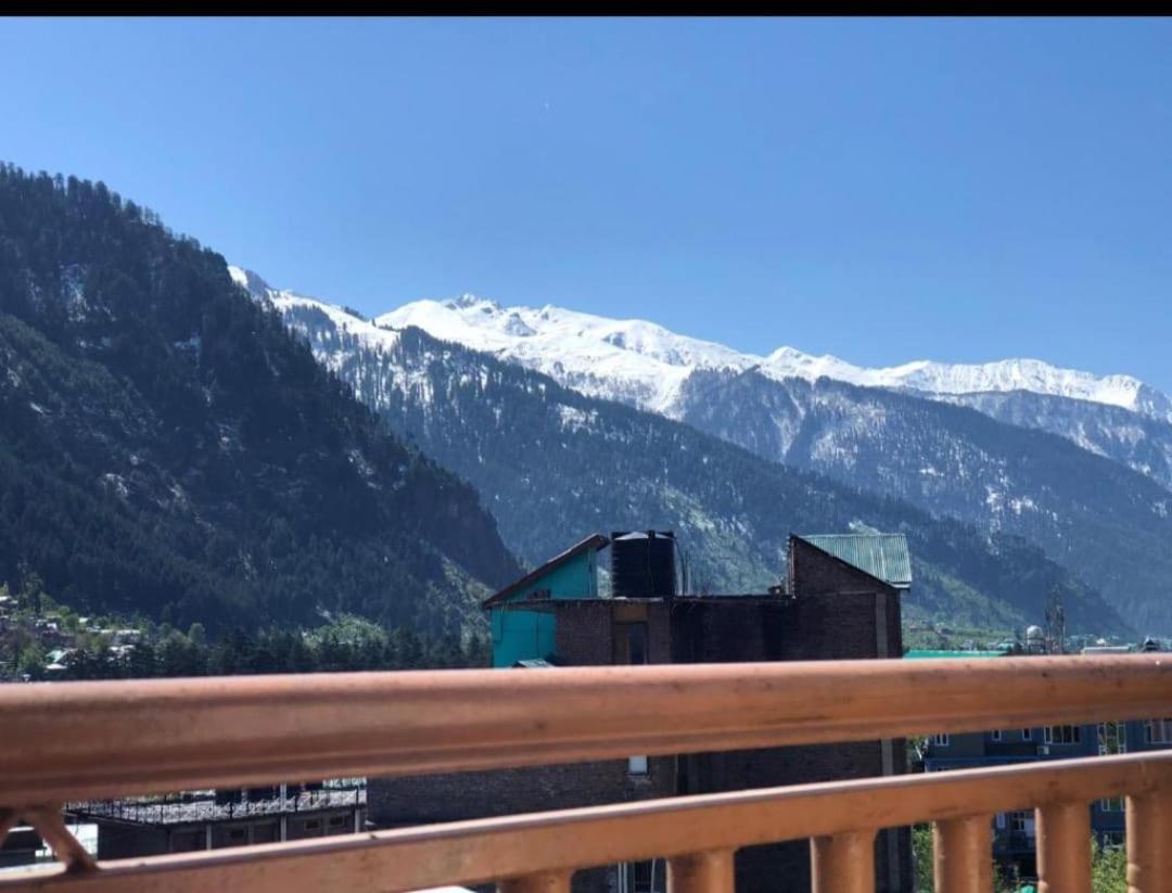 Hotel Hadimba Regency ! Free 4 Wheeler Parking ! Mountain View Rooms ! Near Mall Road Manali Exterior foto